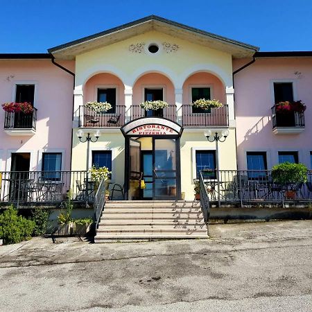 Locanda "Alla Rosa" Lusiana Екстериор снимка